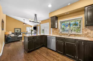 459 Rock Hall Cir, Grayslake, IL 60030 - Photo 11