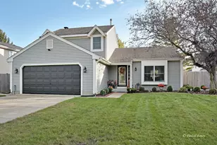 873 Dartmoor Dr, Crystal Lake, IL 60014 - Photo 1