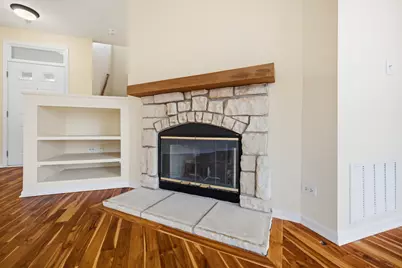 73 Woodview Drive, Glen Ellyn, IL 60137 - Photo 3