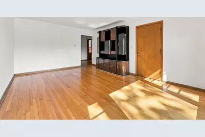 7344 W Crain Street, Niles, IL 60714 - Photo 7