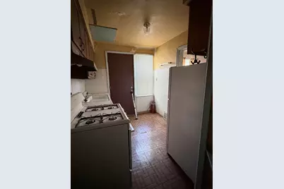 8503 S Saint Lawrence Avenue, Chicago, IL 60619 - Photo 5