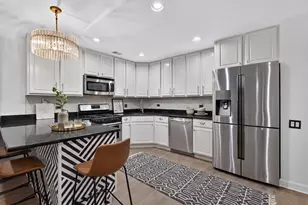 2625 N Ashland Ave, Chicago, IL 60614 - Photo 5