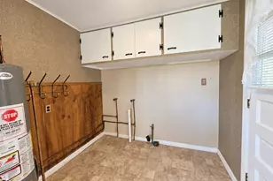961 E North St, Ashkum, IL 60911 - Photo 9