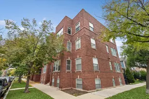 3110 W Belle Plaine Ave, Chicago, IL 60618 - Photo 1