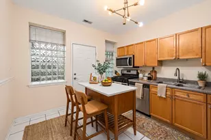 3110 W Belle Plaine Ave, Chicago, IL 60618 - Photo 7