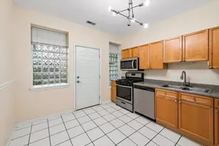 3110 W Belle Plaine Ave, Chicago, IL 60618 - Photo 15