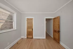 5742 N Rockwell St, Chicago, IL 60659 - Photo 11