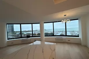 155 N Harbor Dr, Chicago, IL 60601 - Photo 3