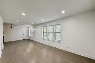1955 W School St, Chicago, IL 60618 - Photo 11