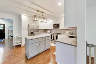 304 W Graham Ave, Lombard, IL 60148 - Photo 9