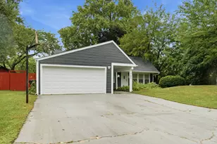 165 Arrowhead Ln, Bolingbrook, IL 60440 - Photo 1