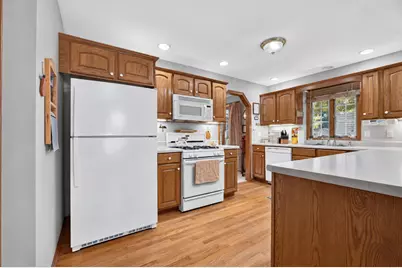 1023 Fox Hollow, Dekalb, IL 60115 - Photo 9