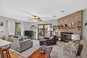 1023 Fox Hollow, Dekalb, IL 60115 - Photo 5