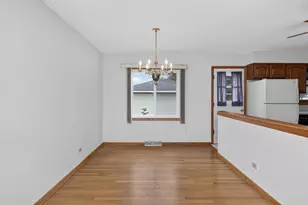 1520 W Holtz Ave, Addison, IL 60101 - Photo 5