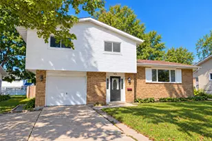 2632 Brnot Ave, Waukegan, IL 60087 - Photo 1