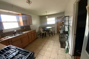 9132 S Emerald Ave, Chicago, IL 60620 - Photo 7