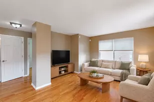 2509 Rosehall Ln, Aurora, IL 60503 - Photo 11