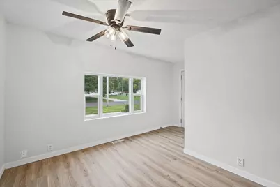 523 W 9th Street, Gibson City, IL 60936 - Photo 13