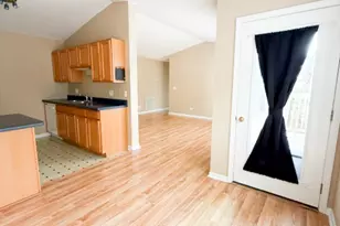 1303 N Red Oak Cir, Round Lake Beach, IL 60073 - Photo 7
