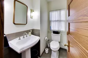 810 N Kenilworth Ave, Oak Park, IL 60302 - Photo 17
