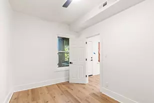 2112 S Drake Ave, Chicago, IL 60623 - Photo 9
