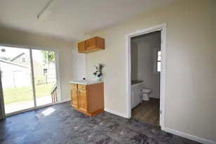 116 W 11th St, Streator, IL 61364 - Photo 7