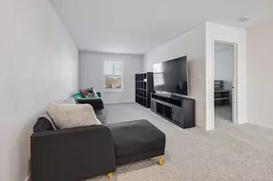 726 Slate Run, Elgin, IL 60124 - Photo 13