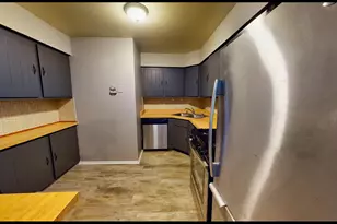105 Gregory St, Aurora, IL 60504 - Photo 3