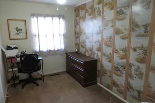 1304 Schriber Ave, Joliet, IL 60435 - Photo 11