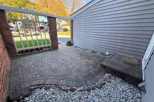 447 Buckeye Dr, Wheeling, IL 60090 - Photo 3