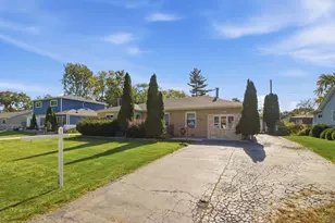 665 Illinois Blvd, Hoffman Estates, IL 60169 - Photo 47