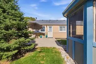 665 Illinois Blvd, Hoffman Estates, IL 60169 - Photo 37