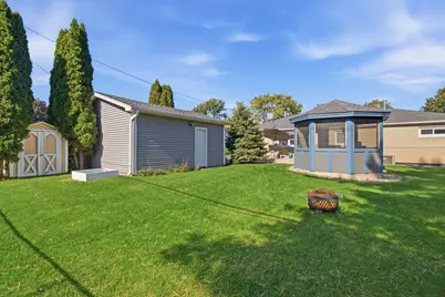 665 Illinois Boulevard, Hoffman Estates, IL 60169 - Photo 33