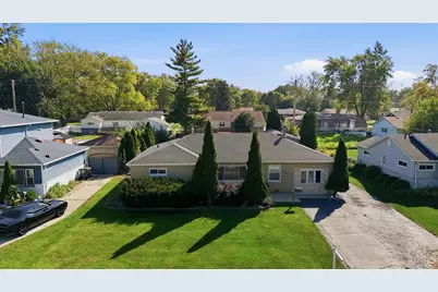 665 Illinois Boulevard, Hoffman Estates, IL 60169 - Photo 1