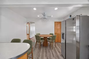8732 S East End Ave, Chicago, IL 60617 - Photo 11