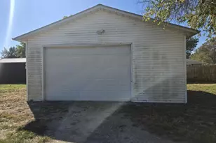 106 NW 5th Ave, Aledo, IL 61231 - Photo 21