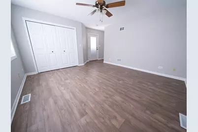 8240 S Octavia Avenue, Bridgeview, IL 60455 - Photo 15