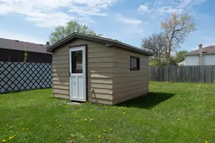 8240 S Octavia Ave, Bridgeview, IL 60455 - Photo 17