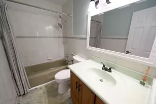 8240 S Octavia Ave, Bridgeview, IL 60455 - Photo 7