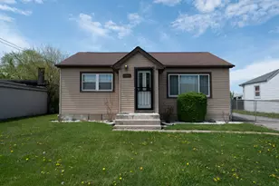 8240 S Octavia Ave, Bridgeview, IL 60455 - Photo 1