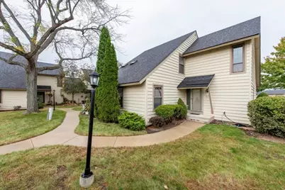 617 Whitney Court #617, Gurnee, IL 60031 - Photo 3