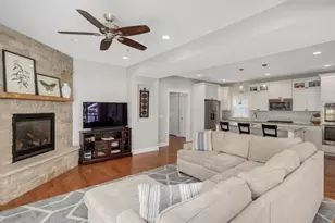 109 Grove Ave, Glen Ellyn, IL 60137 - Photo 9