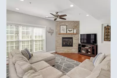 109 Grove Avenue, Glen Ellyn, IL 60137 - Photo 7