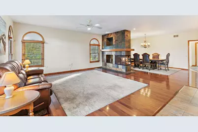 2101 Burnham Court, Algonquin, IL 60102 - Photo 3