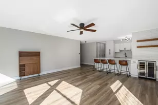 30 E Elm St, Chicago, IL 60611 - Photo 13