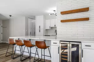 30 E Elm St, Chicago, IL 60611 - Photo 17