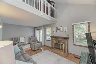 167 Bright Ridge Dr, Schaumburg, IL 60194 - Photo 5