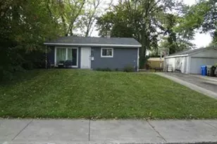 118 Hickory Dr, Carpentersville, IL 60110 - Photo 1
