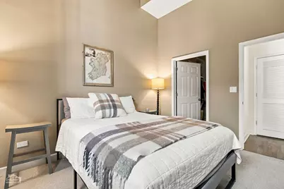 400 W Ontario Street #707, Chicago, IL 60654 - Photo 13