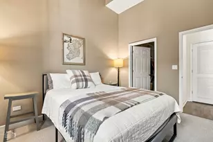 400 W Ontario St, Chicago, IL 60654 - Photo 13